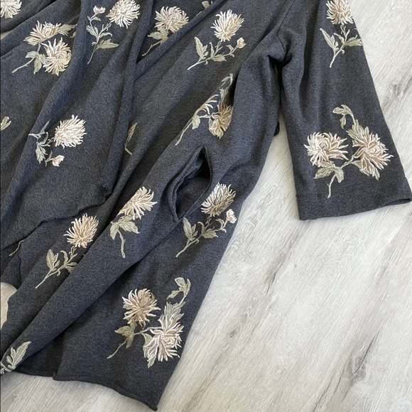 Johnny Was Margarit Wrap Embroidered Cardigan Kimono Gray Womens L Boho Folk - Picture 4 of 13